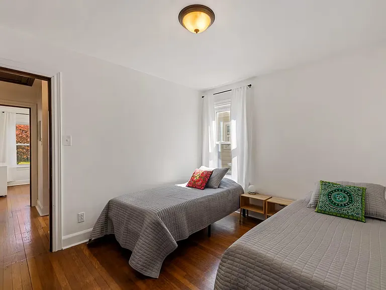 154 E Dominion Blvd — Photo 17