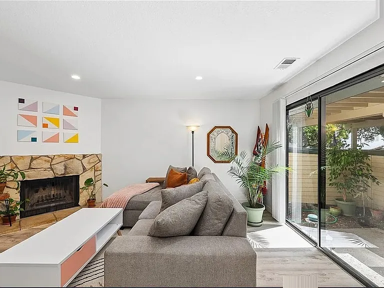 3335 Broad St — Photo 3