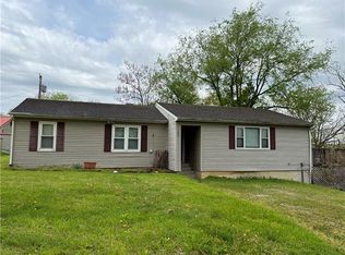 3267 Walnut Cir, Flemington, MO 65650