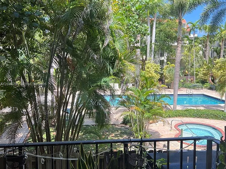 6900 N Kendall Dr #A205 — Photo 10