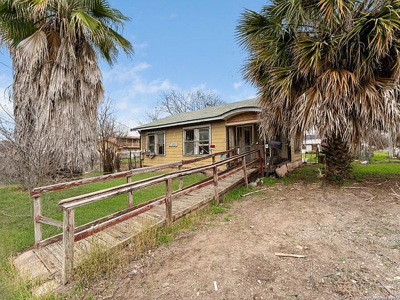 3rd image of 3303 Buena Vista