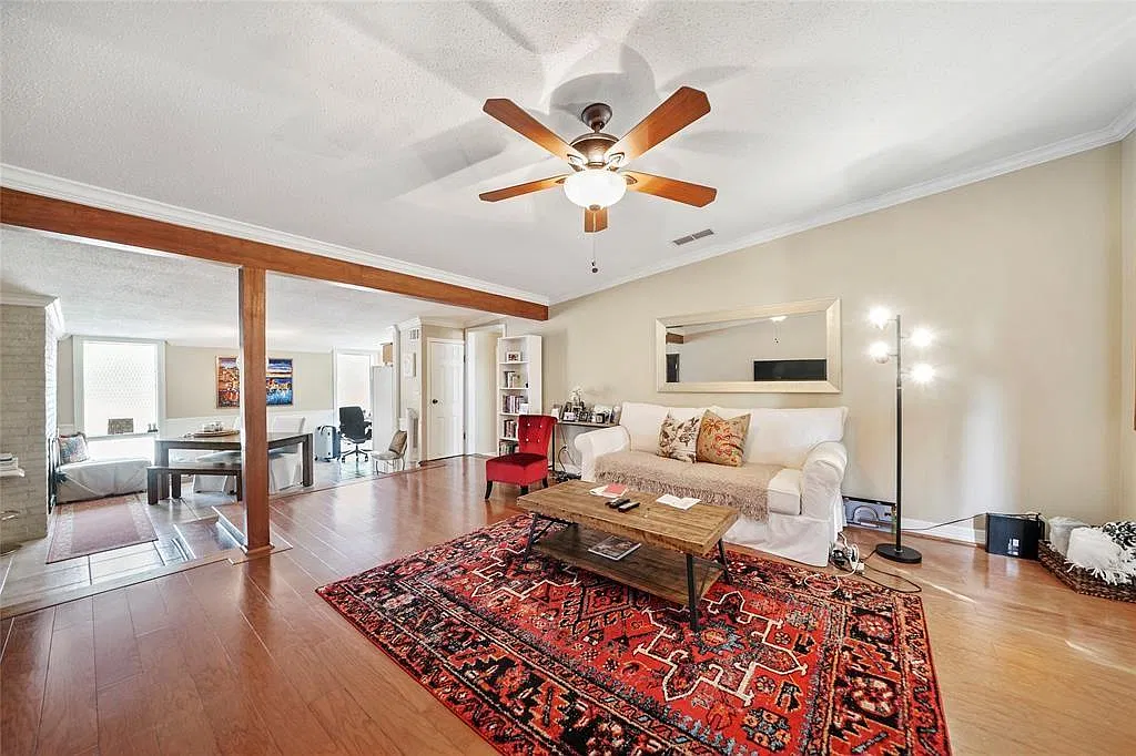 1 bed, 1.0 bath, 928 sqft, $1,750 — Photo 1
