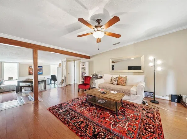 5238 Memorial Dr, Houston, TX 77007