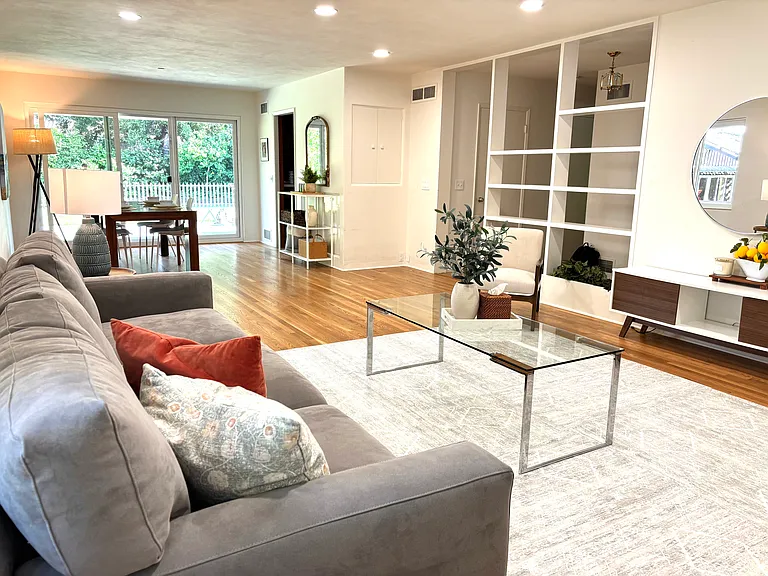 1558 Edgewood Dr — Photo 4