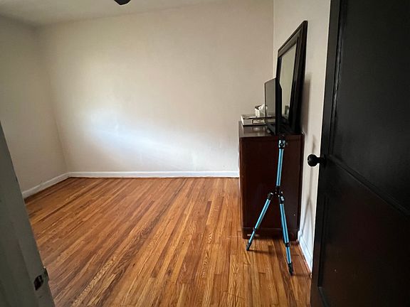 2nd image of 4338 Palmetto St
