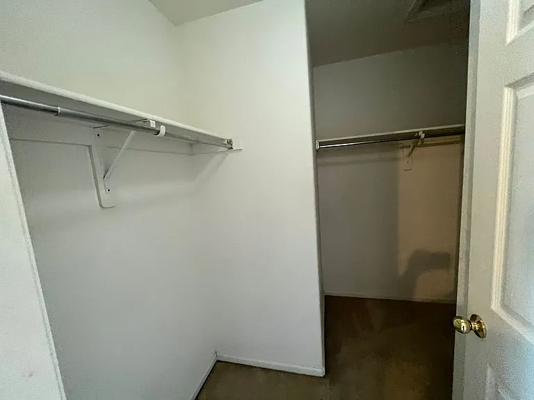802 Waterglen Dr #E22 — Photo 19