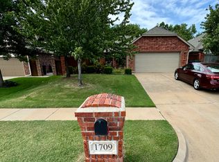 1709 NE 7th St, Oklahoma City, OK 73117