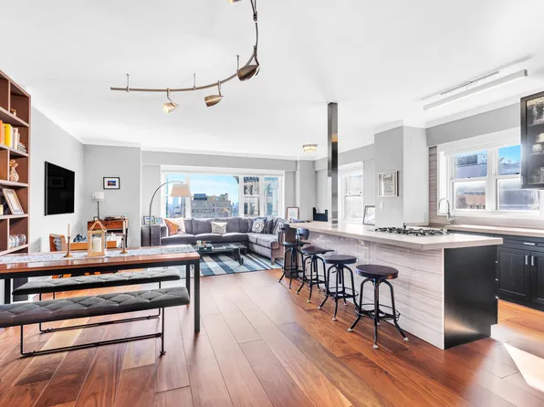 60 East 8th Street image 1 of 10