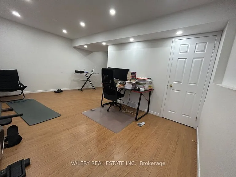21 Sorrento St #1 — Photo 15