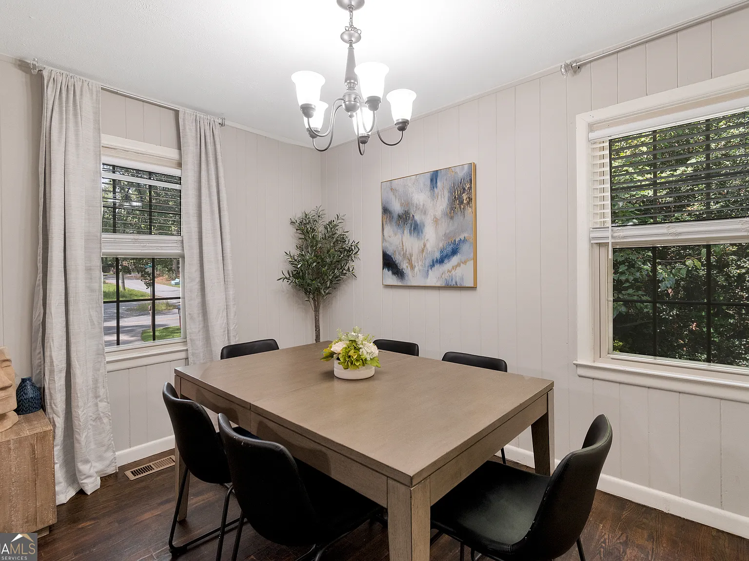 3 bed, 2.0 bath, 100 sqft, $4,200 — Photo 4