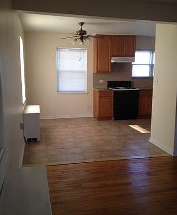 4th image of 80 Bradford St #2