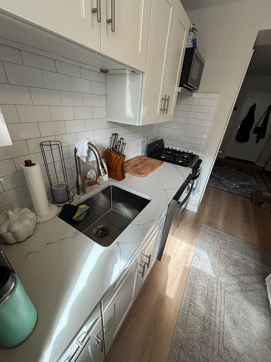 Building Photo - 118 Greenleaf St #6-A