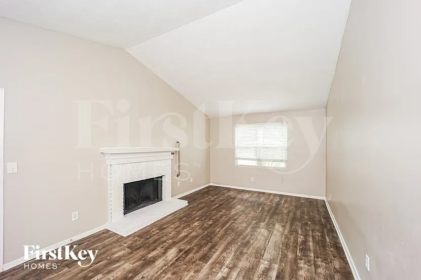 3 bed, 2.5 bath, 1547 sqft, $1,910 — Photo 3