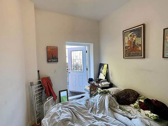 5th image of 93 Macon St #3