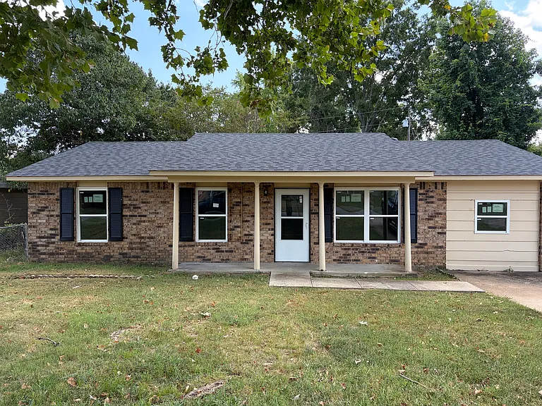 103 Briarfield Cv — Photo 1