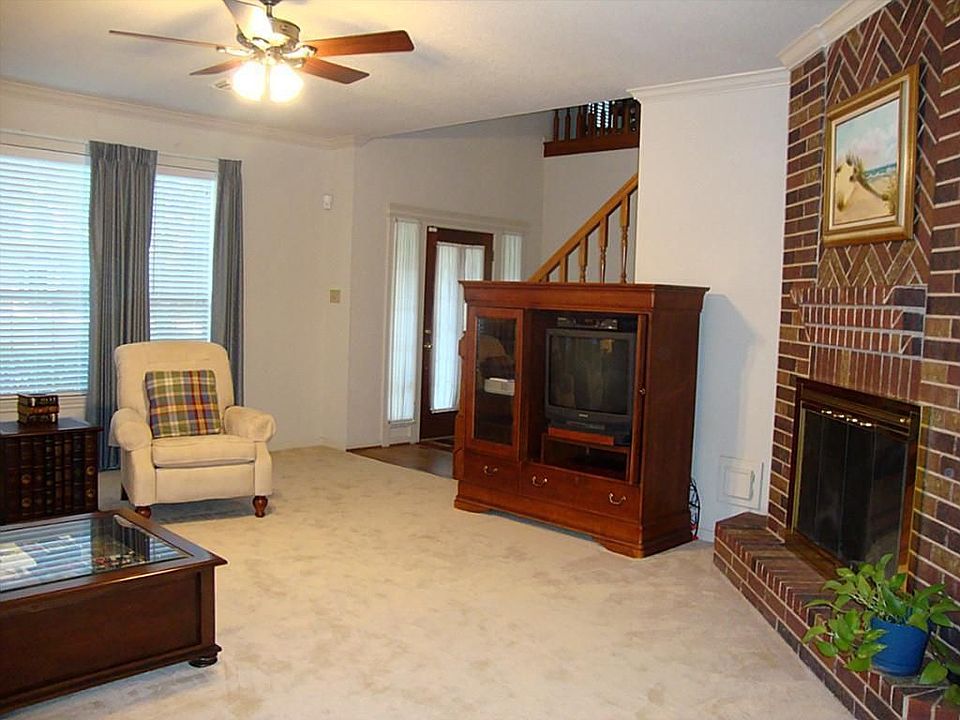 2nd image of 1514 S Yegua River Cir