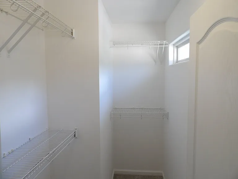 108 Charleston Ct — Photo 59