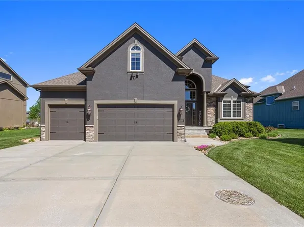 11130 N Brooklyn Ave, Kansas City, MO 64155