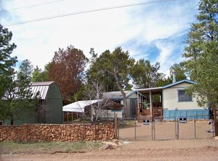 2060 Grey Squirrel Trl, Overgaard, AZ 85933