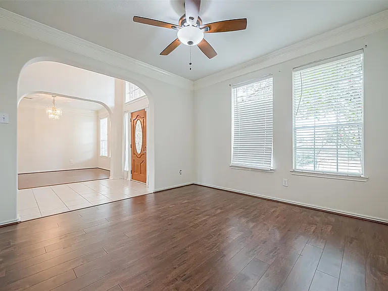 2422 Leanett Way — Photo 13