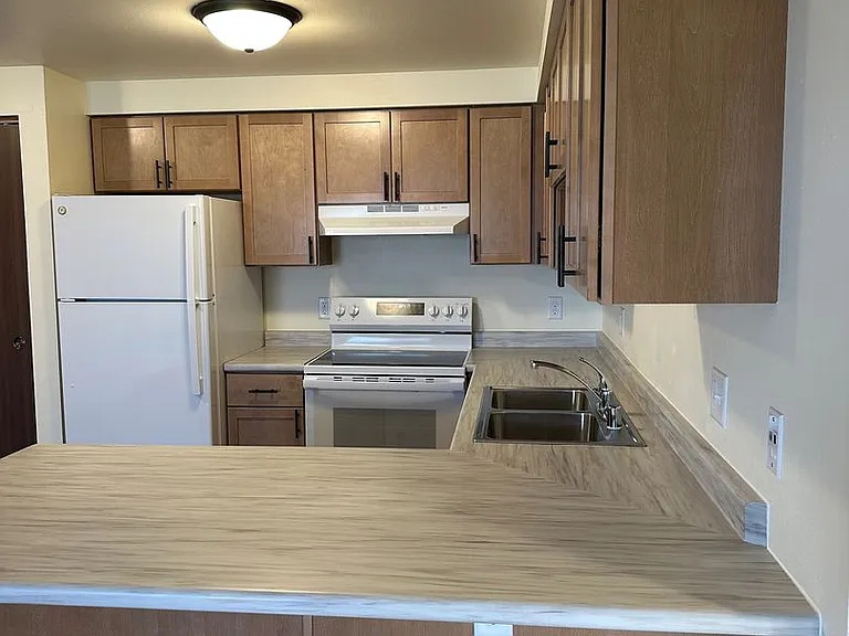 Westridge Apartments — Photo 3