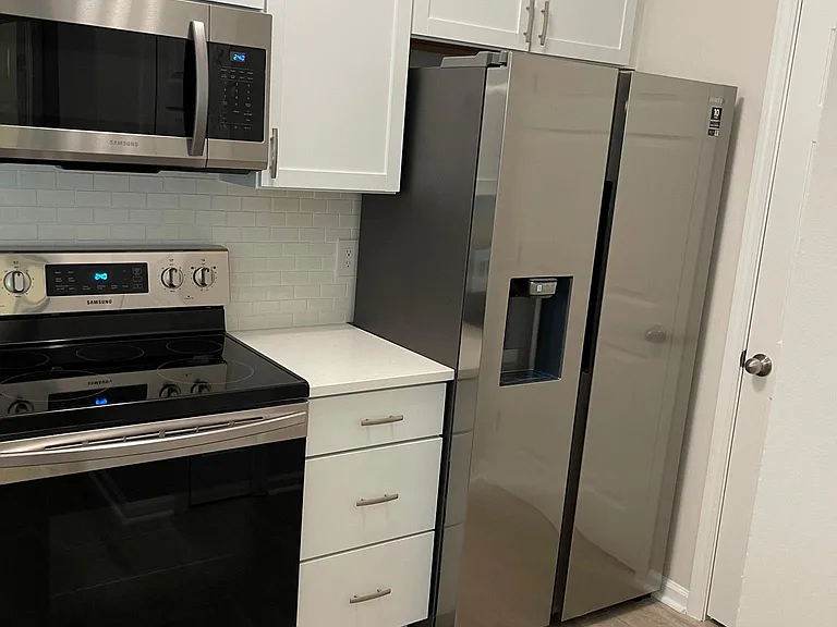 1600 Long Grove Dr #925 — Photo 3