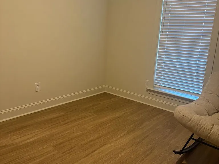 620 E Glenn Ave #101 — Photo 3