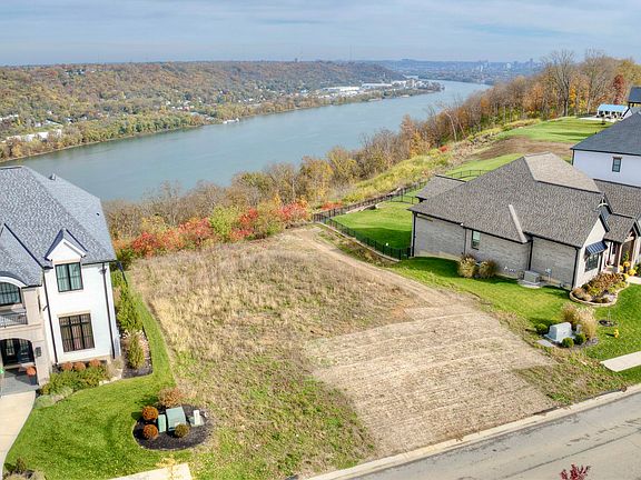 3rd image of 2672 River Birch Dr