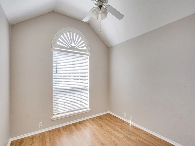 2509 Hunters Run Dr — Photo 25