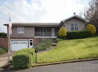 73 Lane St, Canton, NC 28716