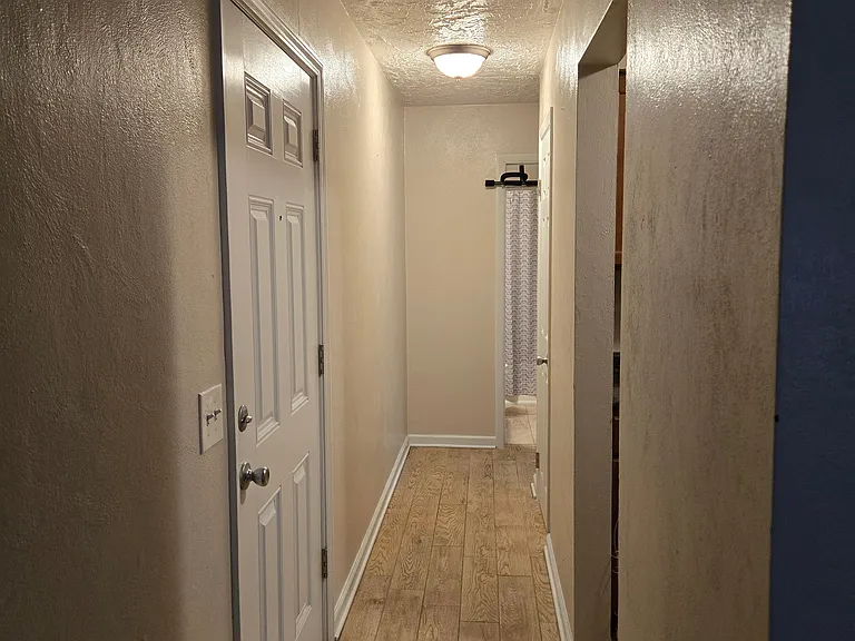 3619 Schwartze Ave #6 — Photo 8