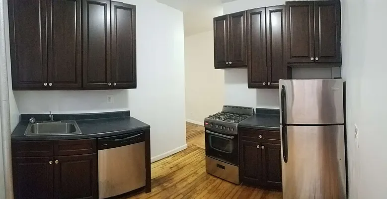 Rented by Smart NY Realty LLC | media 6