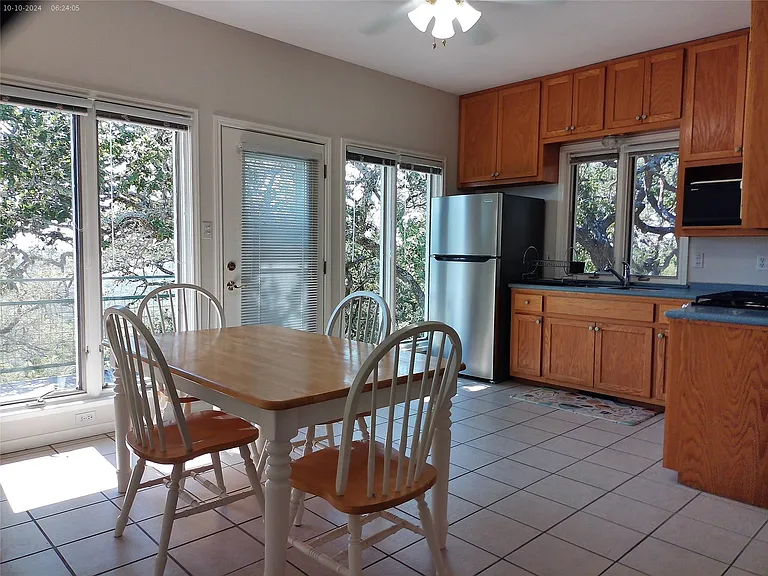 525 Northwood Hills Dr — Photo 4