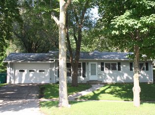 425 E Dresser Rd, Dekalb, IL 60115