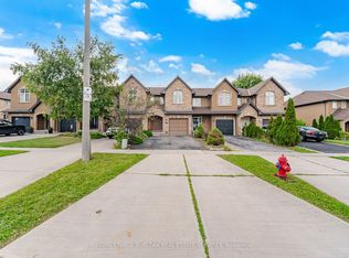 842 Upper Kenilworth Ave, Hamilton, ON L8T5A6