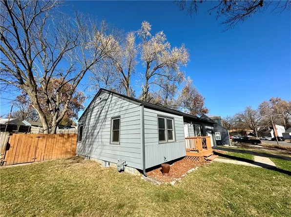 2738 N 32nd St, Kansas City, KS 66104