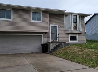 4915 W Partridge Ln, Lincoln, NE 68528