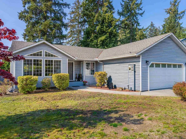 5617 Curtis Pl, Sechelt, BC V7Z 0R9