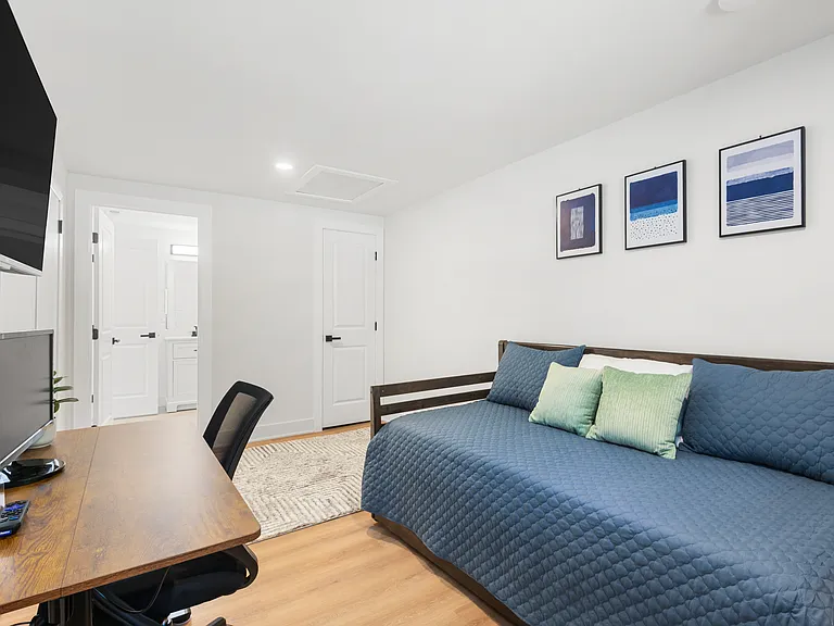 6318 Fairfield Dr — Photo 10