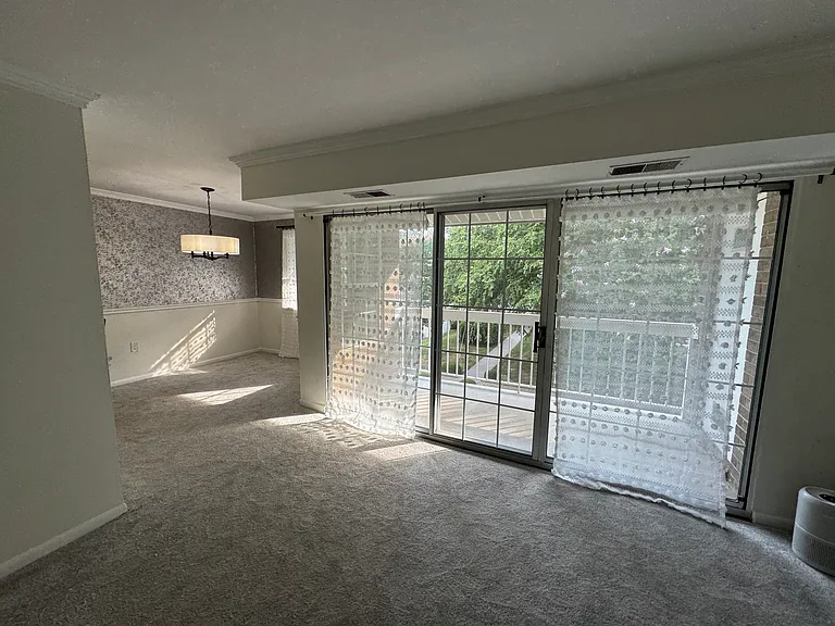 1931 Wilson Ln #301 — Photo 3