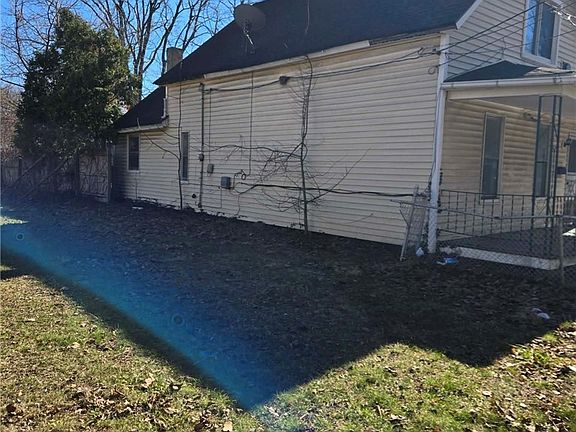 2nd image of 5636 Drake Ave