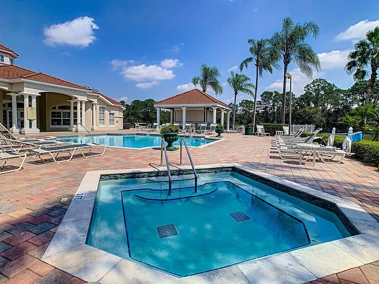 Palm Harbour Dr — Photo 42