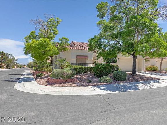 2nd image of 2468 Desert Butte Dr