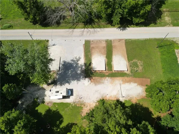 14400 E Spur Hwy N, Stockton, MO 65785