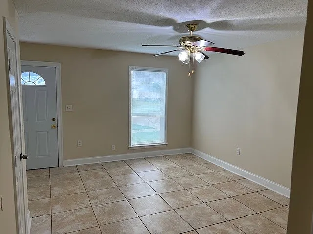 3573 W Loyola Dr — Photo 3