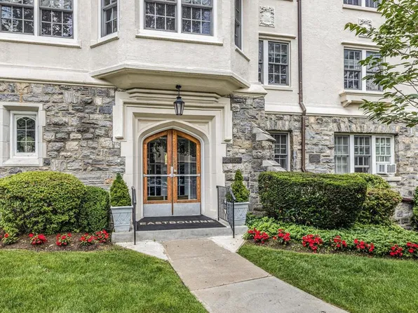 1 Eastbourne #5B, Bronxville, NY 10708