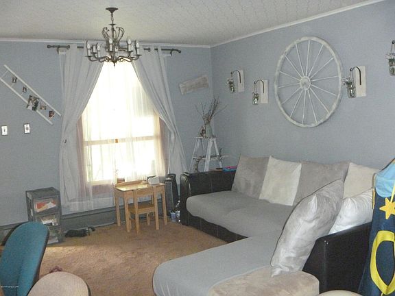 3rd image of 54 Jeanette St
