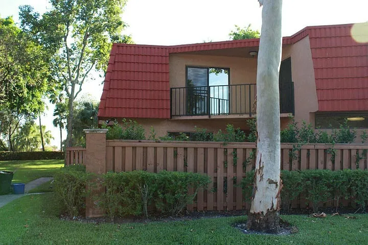 8261 Severn Dr — Photo 1