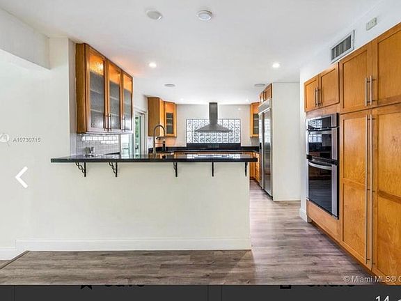 2nd image of 1000 SW 19th St
