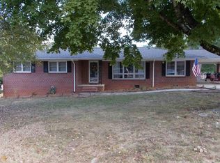 161 Julia Ln, Toccoa, GA 30577